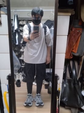 「BALENCIAGA（バレンシアガ）のアイテム（スニーカー）」を使った、高さん（メンズ・176cm）の秋コーディネート