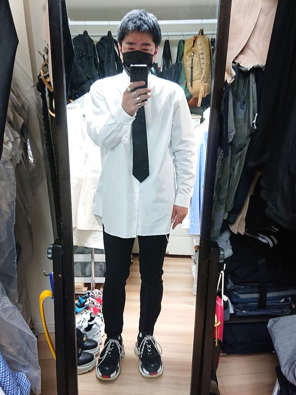 「BALENCIAGAの【関税負担】 BALENCIAGA  大人気♪ Triple S （スニーカー、その他）」を使った、高さん（メンズ・176cm）の夏コーディネートの1枚目の写真
