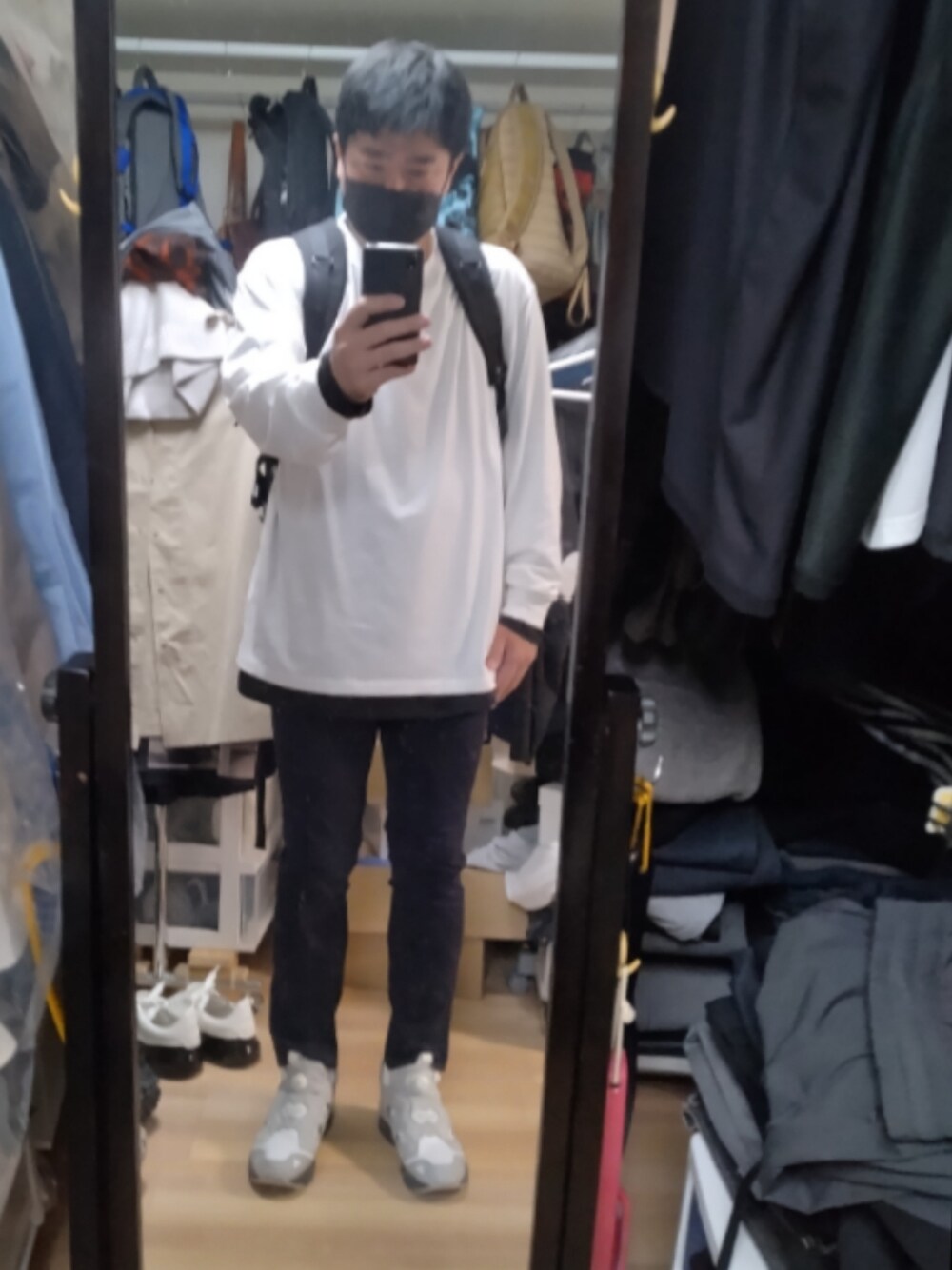 「Reebokのポンプフューリー×コンセプツ（スニーカー、ホワイト系）」を使った、高さん（メンズ・176cm）の秋コーディネートの1枚目の写真