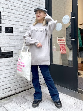 「淡色カジュアル」｜「アイテム（ハンチング/ベレー帽）」を使った、出村彩乃さん（レディース・159cm）の秋コーディネート