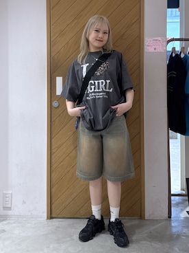 「X-girl（エックスガール）のFADED I LOVE X-GIRL S/S BIG TEE DRESS（ワンピース、ブラック系）」を使った、AYANOさん（レディース・159cm）の春コーディネート