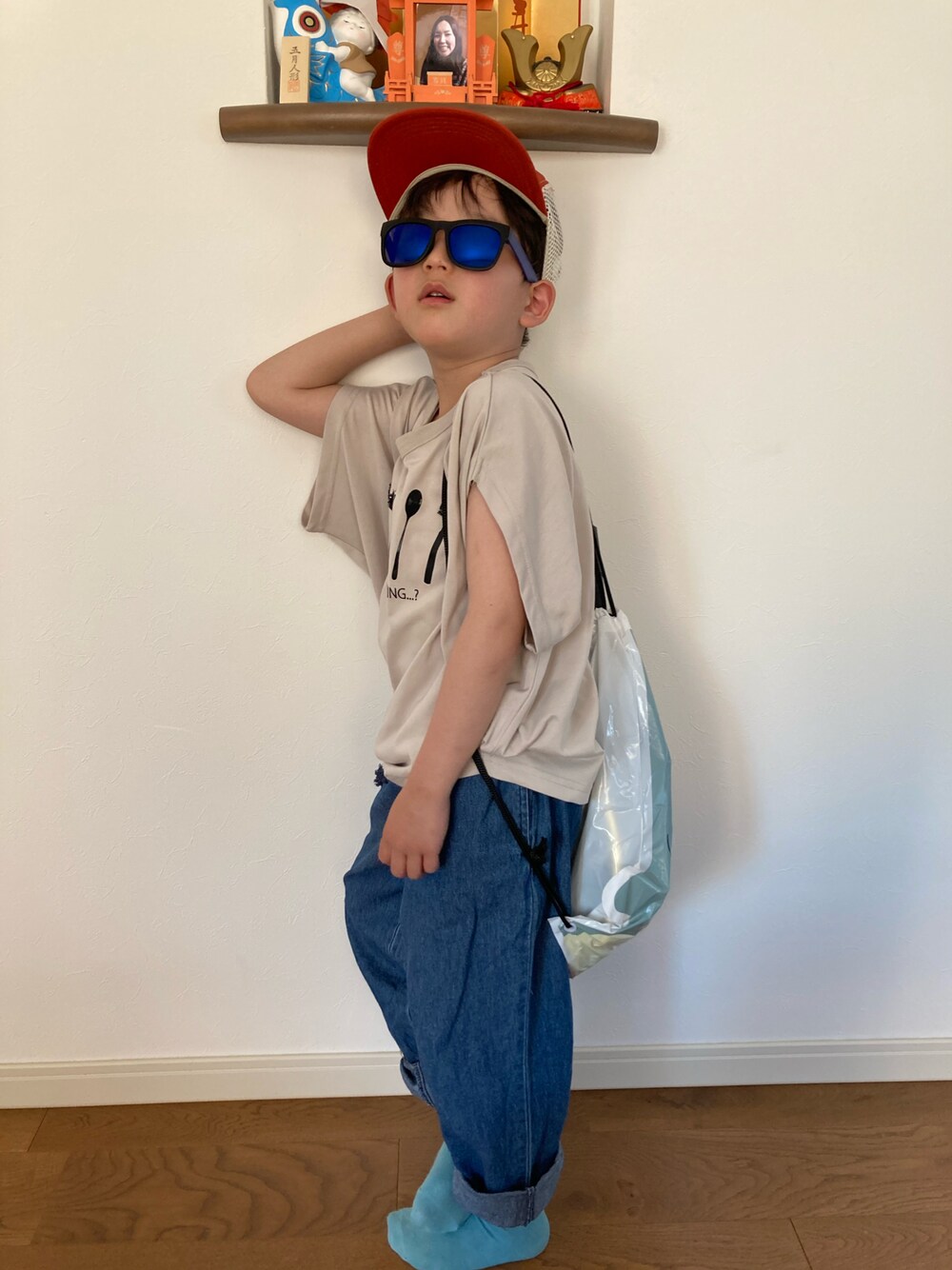 「ごきげんウィーク、休日コーデ、おしゃれさんと繋がりたい、カジュアルコーデ、夏、デニム、めがね、UNIQLO、しまむら」｜「しまむらのアイテム（キャップ、ベージュ系）」を使った、たけさん☆さん（メンズ・100cm）の春コーディネートの1枚目の写真