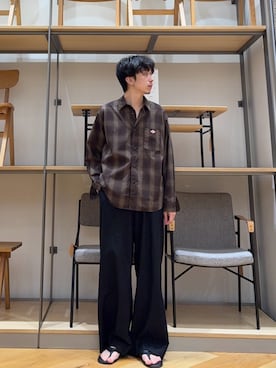 「URBAN RESEARCH DOORS（アーバンリサーチドアーズ）のDANTON　WORK SHIRTS（シャツ/ブラウス、ブラウン系）」を使った、manatoさん（メンズ・173cm）の夏コーディネート