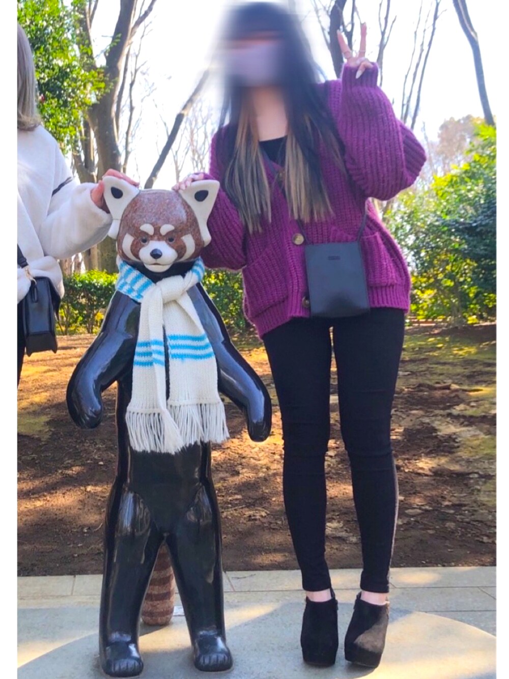 「動物園」｜「SHEINのアイテム（キャミソール、ブラック系）」を使った、riiiiさん（レディース・162cm）の冬コーディネートの1枚目の写真