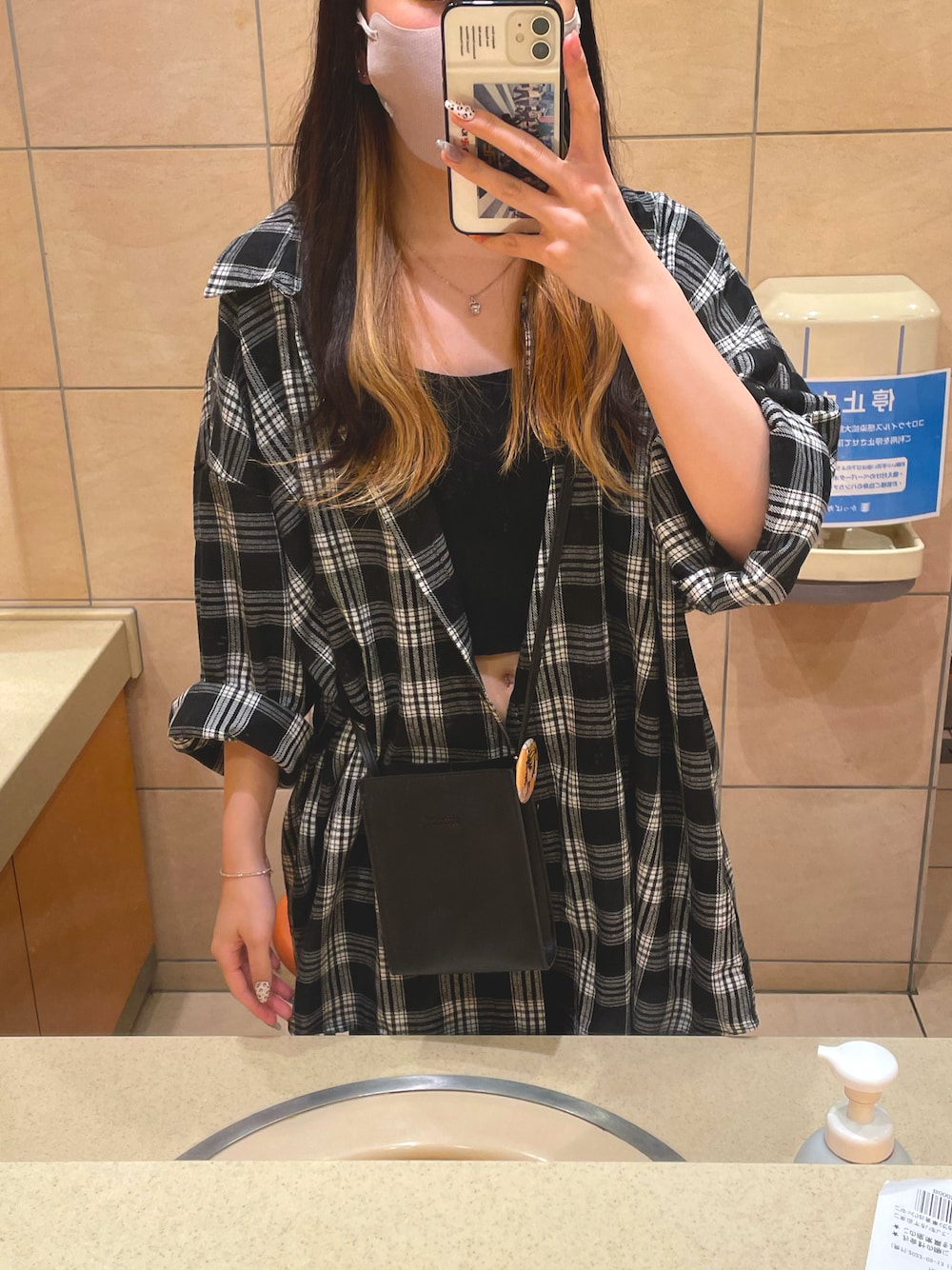 「SHEIN、shein」｜「SHEINのアイテム（キャミソール、ブラック系）」を使った、riiiiさん（レディース・162cm）の秋コーディネートの1枚目の写真