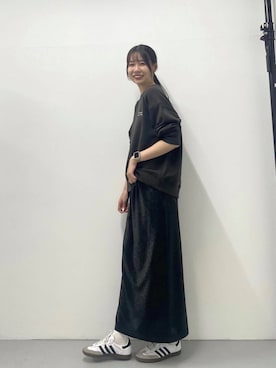 「URBAN RESEARCH DOORS（アーバンリサーチドアーズ）のラメカットストレートスカート（スカート、ブラック系）」を使った、macoさん（レディース・172cm）の秋コーディネート