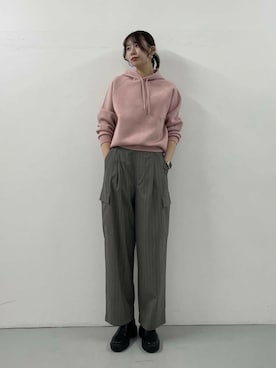 「URBAN RESEARCH DOORS（アーバンリサーチドアーズ）のピンストライプカーゴパンツ（その他パンツ、グレー系）」を使った、macoさん（レディース・172cm）の秋コーディネート