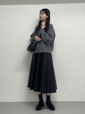 「URBAN RESEARCH DOORS（アーバンリサーチドアーズ）のハミルトンウール畦クルーネックカーディガン（カーディガン/ボレロ、グレー系）」を使った、macoさん（レディース・172cm）の秋コーディネート