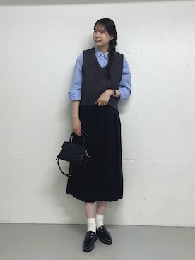 「URBAN RESEARCH DOORS（アーバンリサーチドアーズ）のリリヤーンVネックニットベスト（ニット/セーター、グレー系）」を使った、macoさん（レディース・172cm）の秋コーディネート