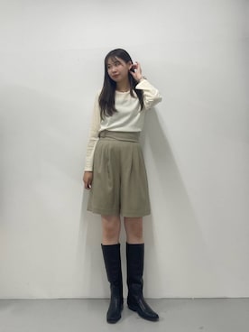 「URBAN RESEARCH DOORS（アーバンリサーチドアーズ）のシアーベロアプルオーバー（Tシャツ/カットソー、ホワイト系）」を使った、macoさん（レディース・172cm）の秋コーディネート
