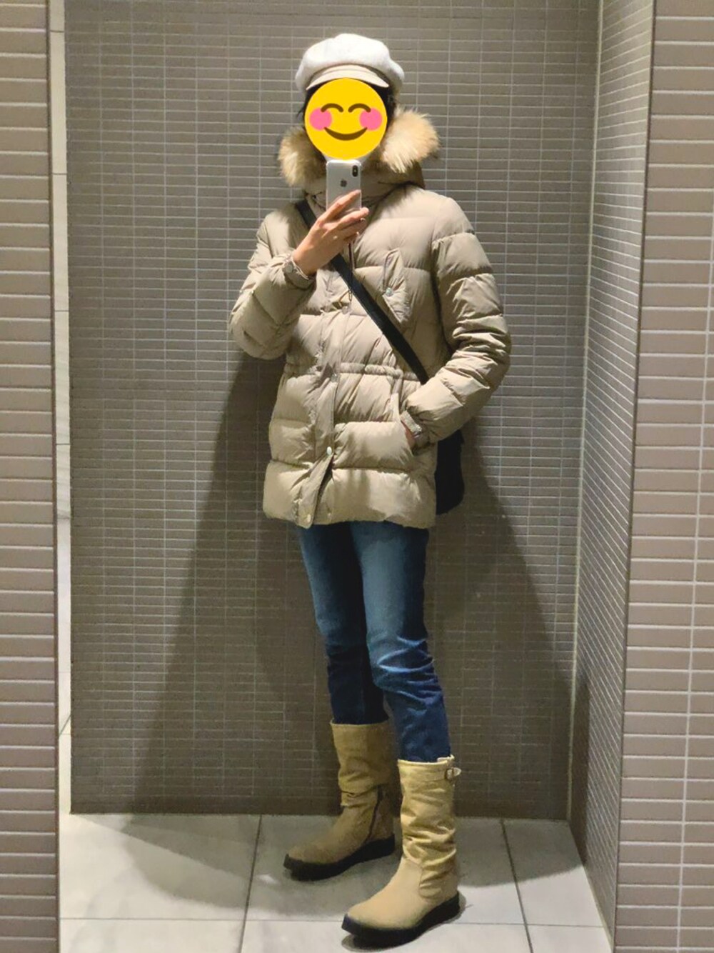 「ロングブーツ、ボアブーツ、UGG、タトラス、TATRAS、ファー、キャスケット、arth、override、ag、ダウンジャケット、ベージュ、トープ、サンドカラー、VANQUISH」｜「VANQUISHのアイテム（ブーツ、ベージュ系）」を使った、hocheさん（メンズ・183cm）の冬コーディネートの1枚目の写真