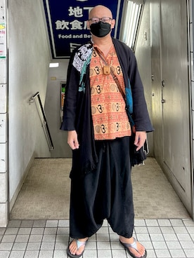 「チャイハネ（チャイハネ）のアイテム（カーディガン/ボレロ）」を使った、中野さん（メンズ・174cm）の秋コーディネート