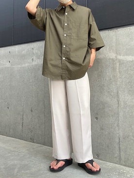 「オリーブ」｜「アイテム（スラックス）」を使った、lippyさん（メンズ・162cm）の秋コーディネート