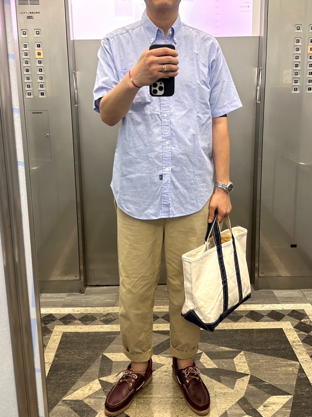 「夏コーデ、ビッグシルエット、シンプルコーデ、カジュアル、おしゃれさんと繋がりたい、ワイドパンツ、きれいめカジュアル、淡色コーデ」｜「RALPH LAURENのアイテム（シャツ/ブラウス、ブルー系）」を使った、たかじんさん（メンズ・182cm）の夏コーディネートの1枚目の写真