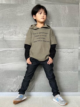 「SHOO・LA・RUE（シューラルー）の【90-130cm】ストレッチパンツ（その他パンツ、ブラック系）」を使った、𝗧𝗼𝗻𝗮𓃟𝗡𝗮𝘀𝗵𝗶さん（キッズ・122cm）の秋コーディネート