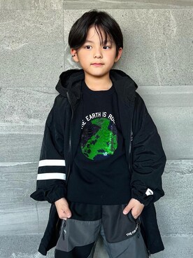 「SHOO・LA・RUE（シューラルー）の【90-130cm/速乾】BOY 裏起毛スウェット（スウェット、ブラック系）」を使った、𝗧𝗼𝗻𝗮𓃟𝗡𝗮𝘀𝗵𝗶さん（キッズ・122cm）の秋コーディネート