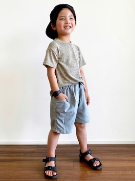 「アイテム（サンダル）」を使った、𝗧𝗼𝗻𝗮𓃟𝗡𝗮𝘀𝗵𝗶さん（キッズ・110cm）の夏コーディネート