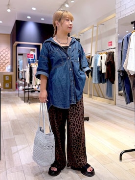 「LEPSIM（レプシィム）のレオパード柄パンツ　1043170（その他パンツ、イエロー系）」を使った、ぴんさん（レディース・153cm）の夏コーディネート