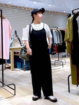 「テーマパーク」｜「アイテム（サロペット/オーバーオール）」を使った、ぴんさん（レディース・153cm）の夏コーディネート