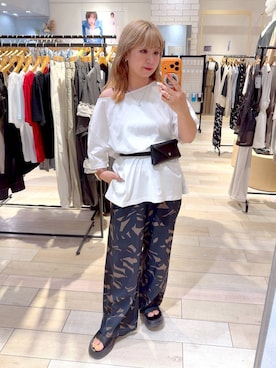 「LEPSIM（レプシィム）の《レプクル》オフショルワイドT　242876（T Shirts、ホワイト系）」を使った、ぴんさん（レディース・153cm）の夏コーディネート