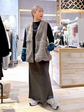 「LEPSIM（レプシィム）のストレッチサテンスカート　497324（スカート）」を使った、ぴんさん（レディース・153cm）の秋コーディネート