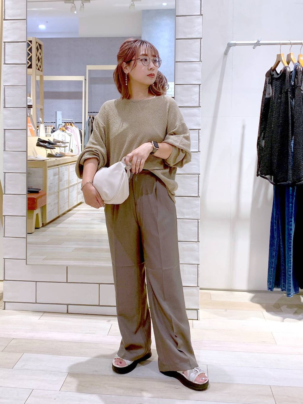 タックワイドパンツ 184044を使ったショップスタッフの人気