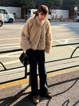 「FREE'S MART（フリーズマート）のフロントポケットソフトバギーデニム（デニムパンツ）」を使った、𝐑𝐈𝐎さん（レディース・163cm）の秋コーディネート