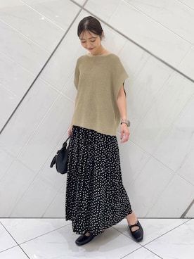 「URBAN RESEARCH DOORS（アーバンリサーチドアーズ）のリネンライクニットプルオーバー（ニット/セーター）」を使った、井上　裕美さん（レディース・158cm）の夏コーディネート