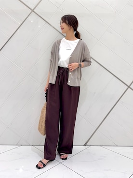 「URBAN RESEARCH DOORS（アーバンリサーチドアーズ）のリネンリヨセルイージーパンツ（その他パンツ、レッド系）」を使った、井上　裕美さん（レディース・158cm）の夏コーディネート