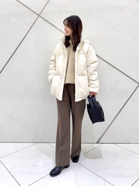 「アイテム（ハンドバッグ）」を使った、井上　裕美さん（レディース・158cm）の冬コーディネート