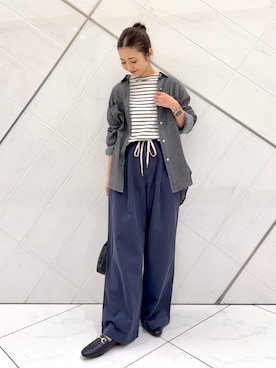 「URBAN RESEARCH DOORS（アーバンリサーチドアーズ）のシアーデニムシャツ（シャツ/ブラウス）」を使った、井上　裕美さん（レディース・158cm）の秋コーディネート