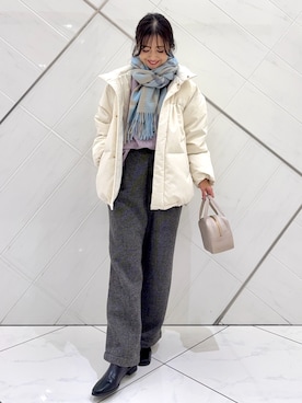 「アイテム（ストール/ショール）」を使った、井上　裕美さん（レディース・158cm）の冬コーディネート