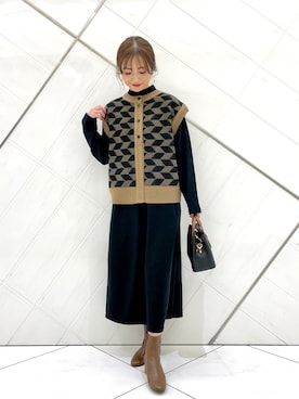 「URBAN RESEARCH DOORS」｜井上　裕美さん（レディース・158cm）の秋コーディネート