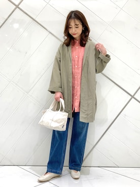 「リネンシャツ」｜「アイテム（その他アウター）」を使った、イノウエ ユミさん（レディース・158cm）の春コーディネート