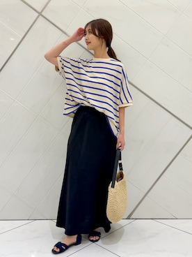 「URBAN RESEARCH DOORS（アーバンリサーチドアーズ）のバイアスフレアスカート（スカート、ブラック系）」を使った、井上　裕美さん（レディース・158cm）の夏コーディネート