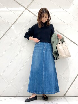 「アイテム（スカート、ブルー系）」を使った、イノウエ ユミさん（レディース・158cm）の冬コーディネート