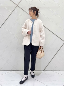 「アイテム（バレエシューズ）」を使った、井上　裕美さん（レディース・158cm）の冬コーディネート