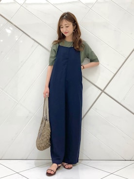 「RODE SKO（ロデスコ）のMARIA タッセルペーパーショルダー（ショルダーバッグ）」を使った、井上　裕美さん（レディース・158cm）の夏コーディネート