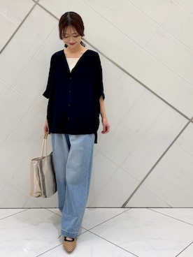 「URBAN RESEARCH DOORS（アーバンリサーチドアーズ）のバックシャーリングドルマンブラウス（シャツ/ブラウス、ブラック系）」を使った、井上　裕美さん（レディース・158cm）の夏コーディネート