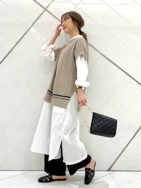 「URBAN RESEARCH DOORS（アーバンリサーチドアーズ）のボートネックチルデンベスト（ニット/セーター）」を使った、井上　裕美さん（レディース・158cm）の夏コーディネート