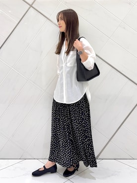 「アイテム（パンプス）」を使った、井上　裕美さん（レディース・158cm）の夏コーディネート