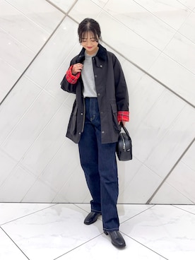 「アイテム（その他アウター、ブラック系）」を使った、井上　裕美さん（レディース・158cm）の秋コーディネート