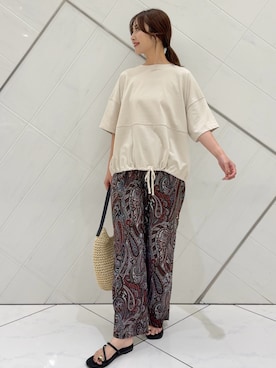 「RODE SKO（ロデスコ）のプチワンハンドルペーパートート（トートバッグ、ベージュ系）」を使った、井上　裕美さん（レディース・158cm）の夏コーディネート