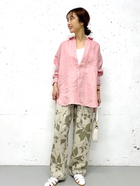 「URBAN RESEARCH DOORS（アーバンリサーチドアーズ）のアイテム（タンクトップ）」を使った、井上　裕美さん（レディース・158cm）の冬コーディネート