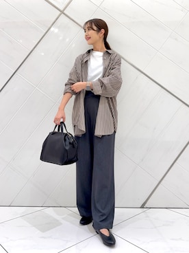 「アイテム（ボストンバッグ）」を使った、井上　裕美さん（レディース・158cm）の秋コーディネート