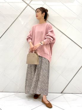 「URBAN RESEARCH DOORS（アーバンリサーチドアーズ）のラウンドボストンミニバッグ（ショルダーバッグ）」を使った、井上　裕美さん（レディース・158cm）の秋コーディネート