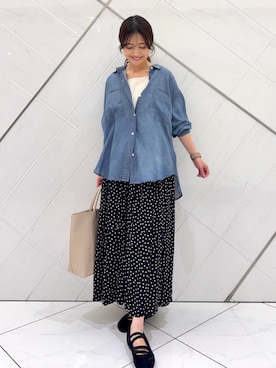 「URBAN RESEARCH DOORS（アーバンリサーチドアーズ）の針抜きテレコスクエアタンクトップ（タンクトップ、ホワイト系）」を使った、井上　裕美さん（レディース・158cm）の春コーディネート