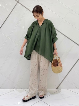「URBAN RESEARCH DOORS（アーバンリサーチドアーズ）のアイテム（シャツ/ブラウス）」を使った、イノウエ ユミさん（レディース・158cm）の夏コーディネート