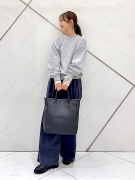 「アイテム（スウェット）」を使った、井上　裕美さん（レディース・158cm）の秋コーディネート