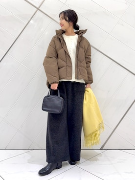 「アイテム（ボストンバッグ）」を使った、井上　裕美さん（レディース・158cm）の冬コーディネート